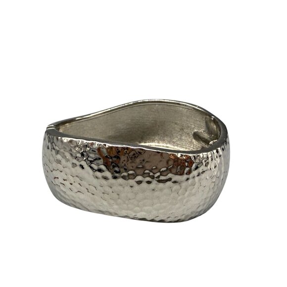 VTG Textured Hammered Wavy Hinged Wide Cuff Bangle Bracelet Silver Tone Chic - Picture 3 of 5